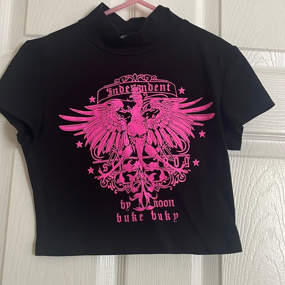 NEW Graphic crop top